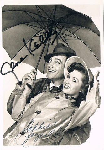Gene Kelly 1912-96 Singin' in the Rain autograph signed 4"x6" postcard photo Cover