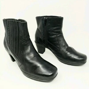 Clarks Womens 7 Boots Black Leather Ankle Side Zip Heels Decorative Stitching - Picture 1 of 9