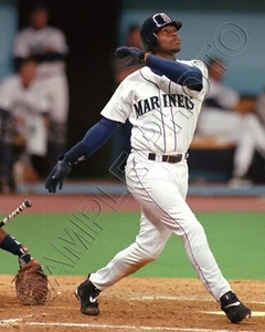 KEN GRIFFEY JR SEATTLE MARINERS 8x10 PHOTO - Picture 1 of 1