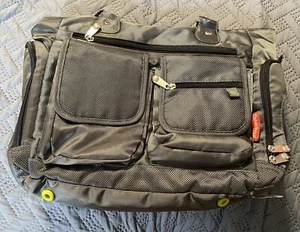 Fisher-Price Fastfinder Deluxe Fashion Diaper Tote Olive/Green Nylon-New No Tags - Picture 1 of 12