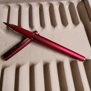 Pluma Estilográfica Sailor Trident Roja Mate De Colección Años 80 Diseño Único Plumín - Imagen 1 de 8