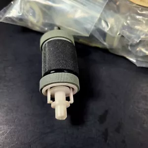 HP Cassette Pick-Up Roll Assembly RM1-3763-000CN New Bulk Discount - Picture 1 of 4