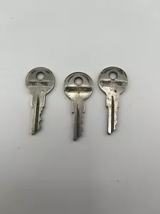 Briggs & Stratton (Vintage Keys) 4 Total! Various Shapes & Sizes. Basco - Picture 1 of 5