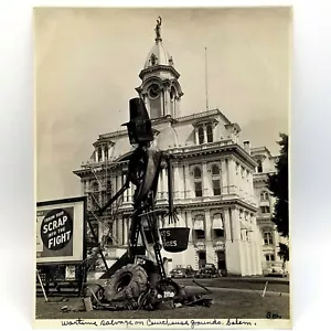 Scultura di salvataggio a tribunale Salem Oregon 1944 seconda guerra mondiale rottami metallo sforzo bellico - Foto 1 di 1