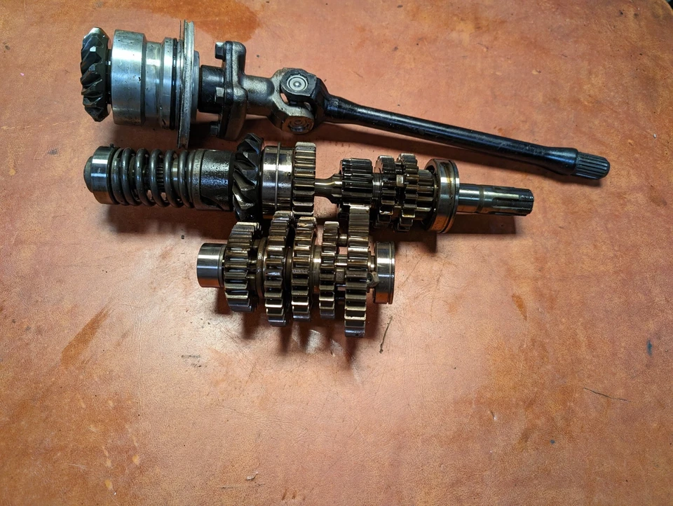 1981 Suzuki GS650G OEM Drive Shaft 27100-34200 - Image 1 of 4