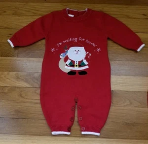 Neu mit Etikett Miniwear Classics Santa Einteiler 0-3 Monate Pullover rot Weihnachten Urlaub - Bild 1 von 4