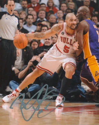 Foto autografiada de Carlos Boozer 8x10 Foto 1 de 2