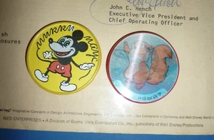 Lot Pins Disney  John Hench Signed  Paper Disneyland OOAK USSR  USA - Picture 1 of 11