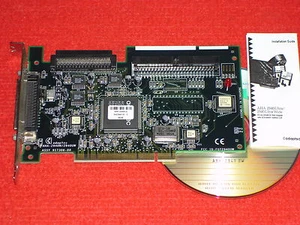 TOP! Adaptec-Controller-Card AHA-2940 UW PCI-SCSI-Adapter-Karte + Anleitung + CD - Afbeelding 1 van 1