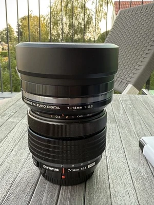 Olympus M.zuiko Digital ED 7-14mm F/2.8 Pro Lens - Image 1 of 4