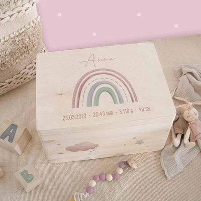 HELLOMINI Peronalisierbare Erinnerungsbox "Regenbogen Rosa" Erinnerungskiste Geschenk