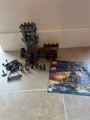 LEGO 4194 Pirates of the Caribbean Whitecap Bay 100% complete with minifigures - Image 1 of 4