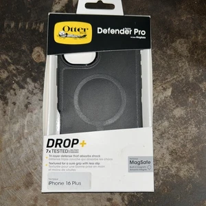 Coque Otterbox Defender Series Pro pour iPhone MagSafe couleur noire - Photo 1 sur 2