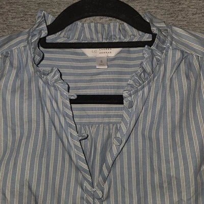 Blusa feminina Lauren Conrad com babado frontal listrada S manga 3/4 azul e branca - Imagem 1 de 4