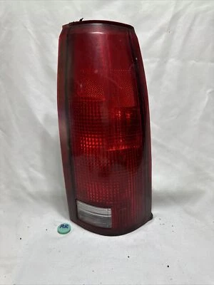 Luz trasera derecha Chevrolet Suburban Tahoe 1500 Sierra Yukon 1992 1999 16506350 Foto 1 de 4