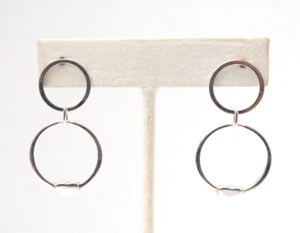 BEAUTIFUL STERLING SILVER DOUBLE CIRCLE DANGLE/DROP HEART STUD EARRINGS (5.38G) - Picture 1 of 3