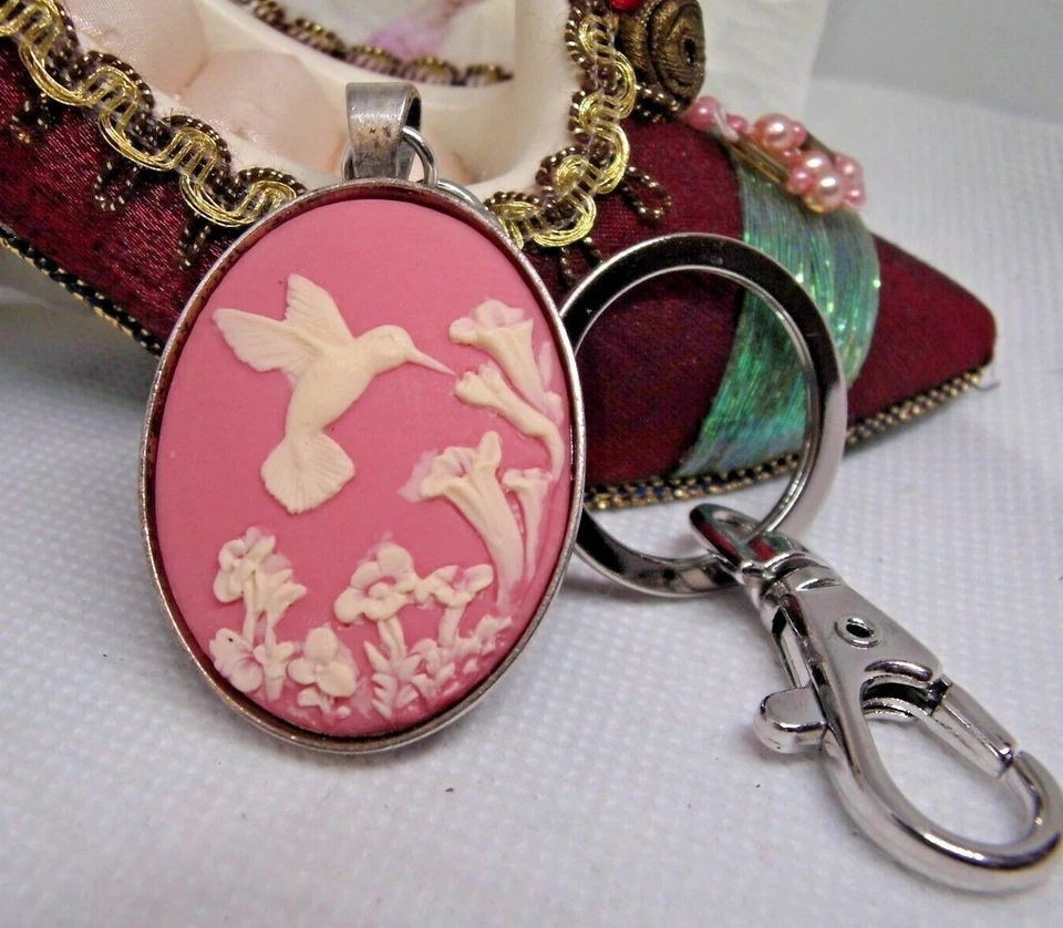 VALENTINES DAY GIFT HUMMINGBIRD PINK VICTORIAN CAMEO BELT Key Chain Rings Charm - Изображение 1 из 4