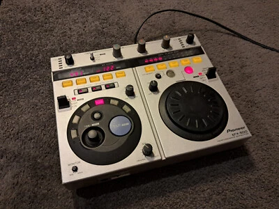 Pioneer EFX-500 DJ Controller Silver - Tested & Working - Image 1 of 4