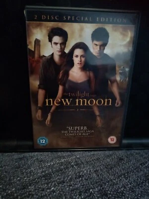 Twilight saga new Moon (2 disc special edition) {DVD} (3) - Image 1 of 4