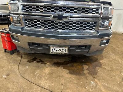 Conjunto de parachoques delantero 14 15 Chevy Silverado 1500. Foto 1 de 4