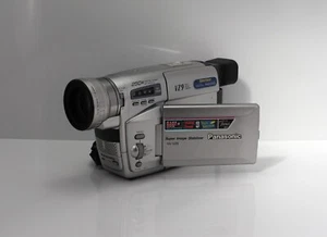 PANASONIC NV-VZ9 CAMCORDER COMPACT VHS C ANALOGUE TAPE VIDEO CAMERA VZ9B - Picture 1 of 3