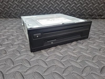 VW  MULTIMEDIA INFOTAINMENT SAT NAV NAVIGATION RADIO HEAD UNIT  3Q0035842C - Image 1 of 4