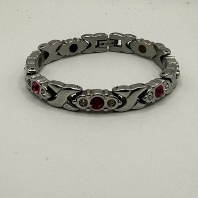 Pulseira magnética feminina de aço inoxidável tom prata rosa strass transparente XOXO - Imagem 1 de 4