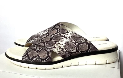 *Easy Spirit Sesaffron Womens Sandal 6.5M Snake Print Cris Cross Stretchy Slides - Image 1 of 4