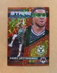 Maglia 2024-25 Panini Mosaic Giannis Antetokounmpo Red Prizm #34/99 numero 1/1 - Foto 1 di 2