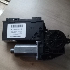 VW TOUAREG PORSCHE CAYENNE (7L) PASSENGER SIDE FRONT WINDOW MOTOR 3D2959792E - Picture 1 of 5
