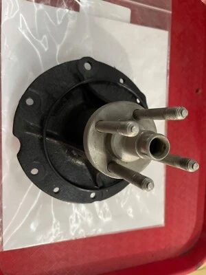 BOMBA DE AGUA ROLLS ROYCE SILVER SHADOW RECONSTRUIDA SE ADAPTA DE 1974 A 1980 Foto 1 de 4