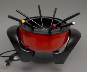 West Bend 3 Quart Electric Fondue Pot Variable Heat Red with 8 Forks Model 88503 - Picture 1 of 11