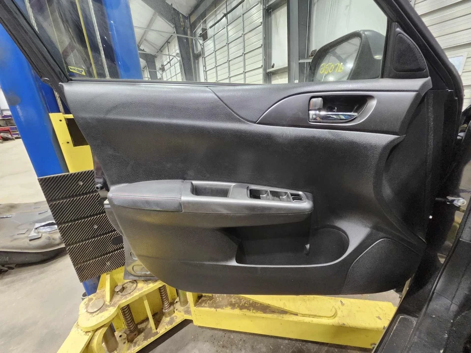 Panel de moldura de puerta delantera 11-14 Subaru WRX STI lado del conductor izquierdo negro OEM Foto 1 de 1