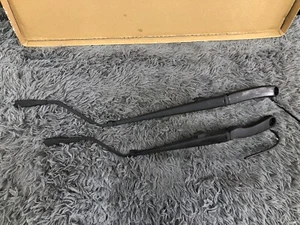 2008-2009 Pontiac G8 Both Right & Left Side Windshield Wiper Arms Pair OEM 1C4 - Bild 1 von 10