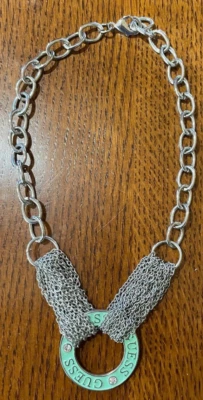 Guess 银色色调蓝色绿松石珐琅项链带水晶 16 英寸多股 — 第 1/4 张图片