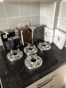 KIT DISTANZIALE ADATTATORE PCD RUOTA CENTRATA MOZZO 20MM 5x100 56.1CB a 5x114.3 56.1CB - Foto 1 di 14