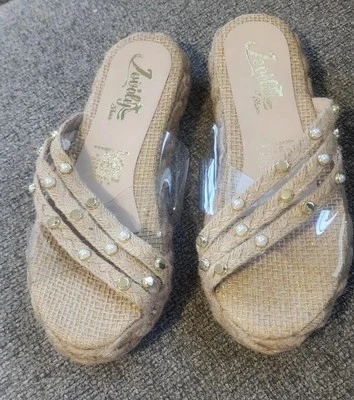 Zapatos para mujer beige con detalles de perlas talla 8 Foto 1 de 4