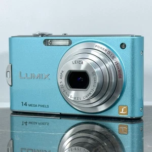 Fujifilm XF1 Compact Digital Camera X Series 12.0MP 4x Optical Zoom Black - Picture 1 of 12