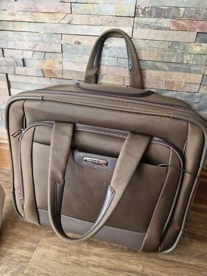 Samsonite Pro DLX 5 Wheeled Roller Case. Pilot Case on Wheels - VVGC - Image 1 of 4
