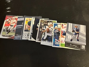Lot 12 Tom Brady Football Karten New England Patriots Tampa Bay - Bild 1 von 1
