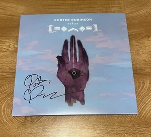* PORTER ROBINSON * album in vinile firmato * WORLDS * - Foto 1 di 2
