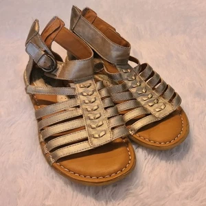 Born BOC Größe 6M flache Sandalen Riemchen Gladiator silber bronze vegan Reißverschluss Damen - Bild 1 von 7