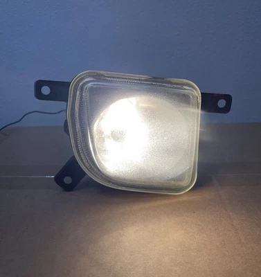 Luz antiniebla lado derecho pasajero Chrysler Crossfire 2004-2008 fabricante de equipos originales  Foto 1 de 4