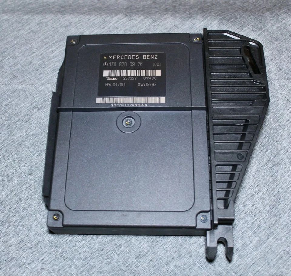 Centralina elettrica centrale Mercedes SLK R 170 A 170 820 09 26  - Immagine 1 di 4