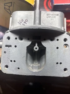Ford Tripper Carburetor Holly 390-360 Body.  Look At Pictures. No Return - Foto 1 di 9
