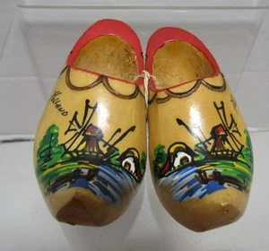 Paar Miniatur Deko Souvenir gestempelt Holland Holzschuhe 4 Zoll - Bild 1 von 5