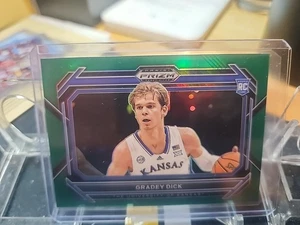 2023 PANINI PRIZM DRAFT PICKS VARIATION  #84b GREEN GRADEY DICK KANSAS JAYHAWKS - Picture 1 of 2