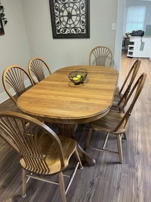 Richardson Brothers Oak Dining table - Image 1 of 4