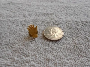 Small Gold Tone Gloved Hand Pin - Picture 1 of 1