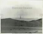 1968 Press Photo Oil drilling rig in desert in Libya - kfx47814